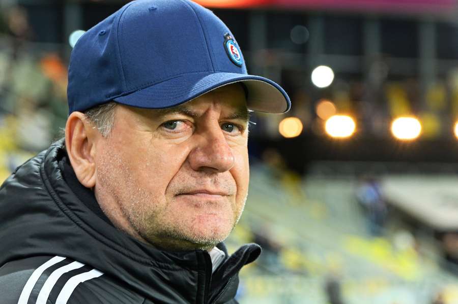 Tréner Slovana Vladimír Weiss st. pred duelom Slovnaft Cupu.