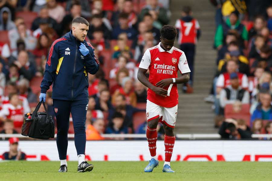 Saka limped off the pitch against Forest