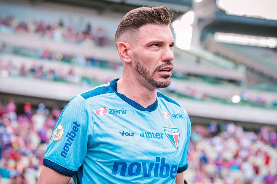 O arqueiro se machucou em outubro do ano passado O arqueiro se machucou em outubro do ano passado