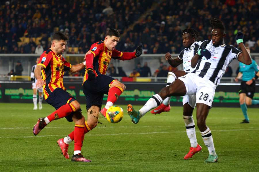Udinese wygrało starcie w Lecce 1-0.