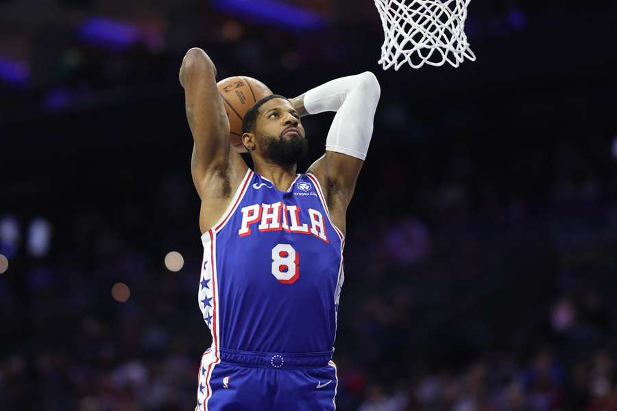 Paul George, alero de los Sixers Paul George, alero de los Sixers