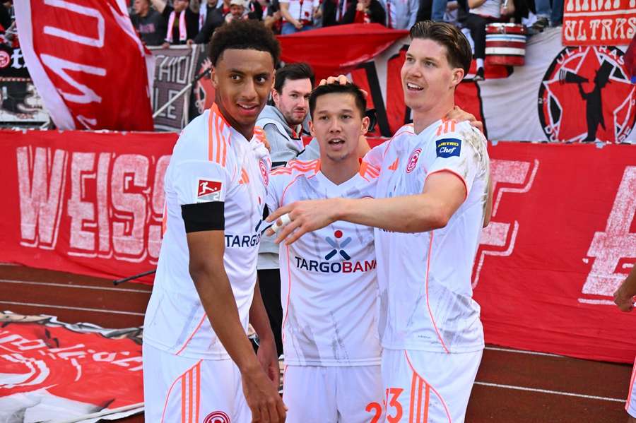 Cedric Itten (r.) steht im Fokus von Schalke 04. Cedric Itten (r.) steht im Fokus von Schalke 04.