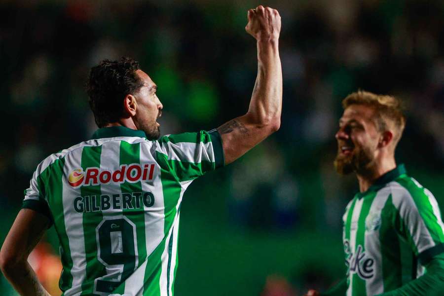 Gilberto fez dois belos gols na vitória do Juventude