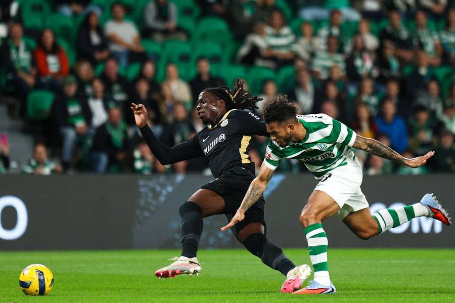 Sporting-Alverca teve 64,07% de tempo útil de jogo Sporting-Alverca teve 64,07% de tempo útil de jogo