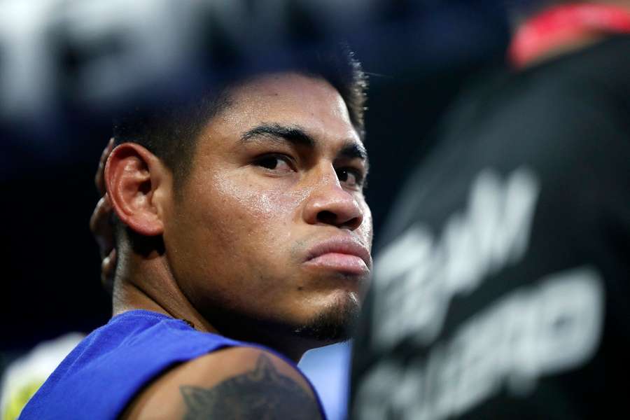 Navarrete is still WBO super-featherweight champion