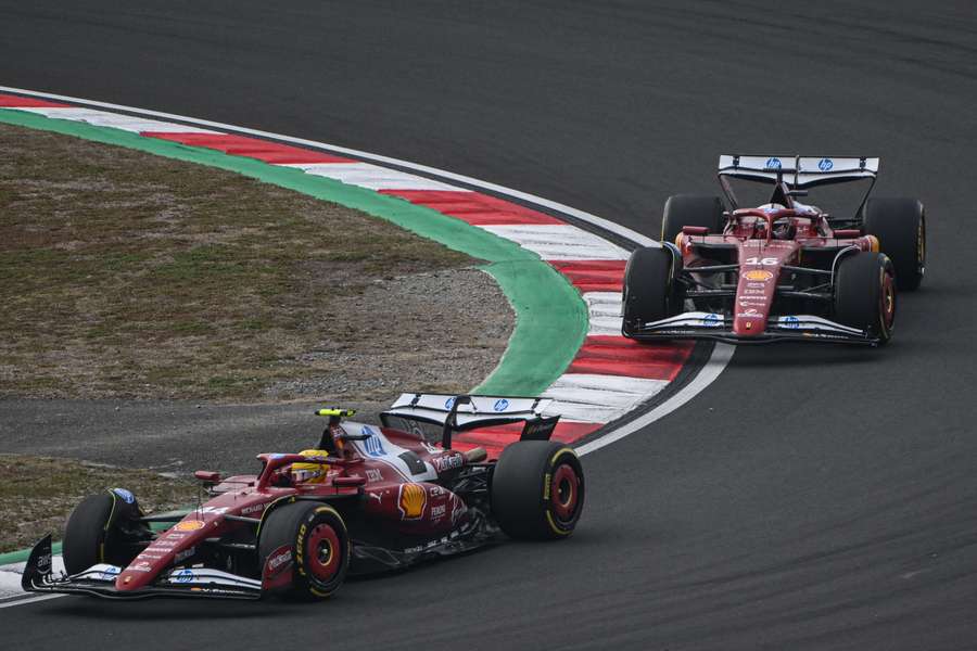 Le due Ferrari in Cina