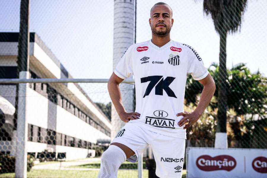 Mayke assinou com o Santos até 2027 Mayke assinou com o Santos até 2027