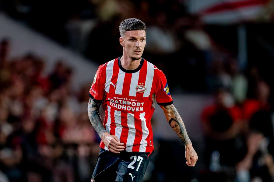 Dennis Man ar fi acceptat să revină în Serie A, la Lazio