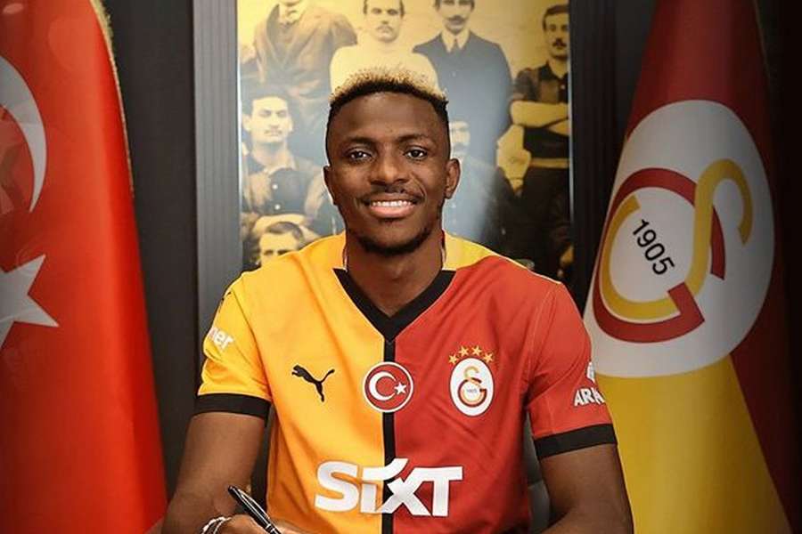 Victor Osimhen a signé en Turquie.