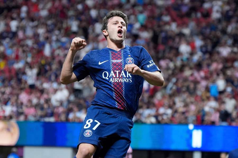 Neves strelil pri víťazstve PSG dva góly.