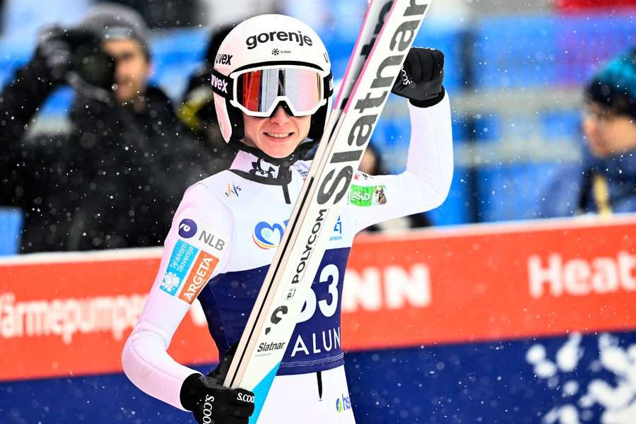 Nika Prevc z pierwszym zwycięstwem w tym sezonie. Historyczny wyczyn Anny Twardosz Nika Prevc z pierwszym zwycięstwem w tym sezonie. Historyczny wyczyn Anny Twardosz