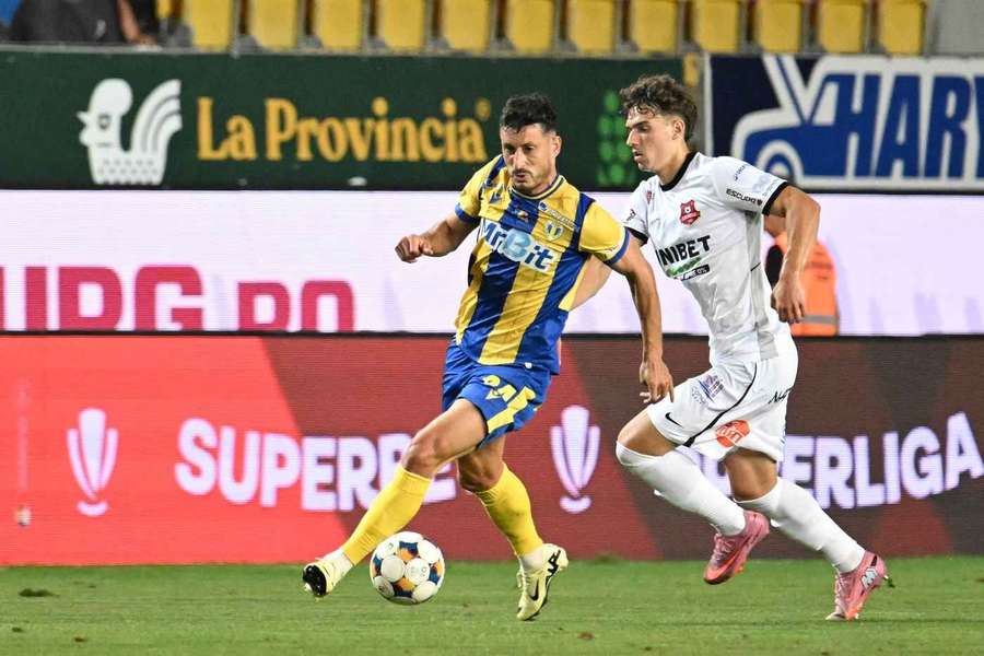 Kevin Ciubotaru, una din țintele FCSB, într-un meci contra Petrolului