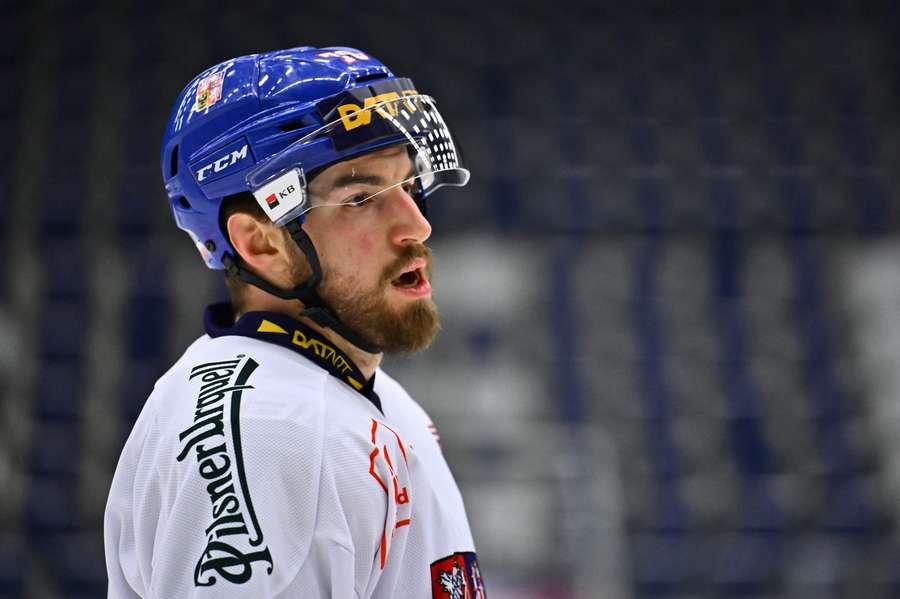 Lukáš Rousek v dresu národního týmu. Lukáš Rousek v dresu národního týmu.