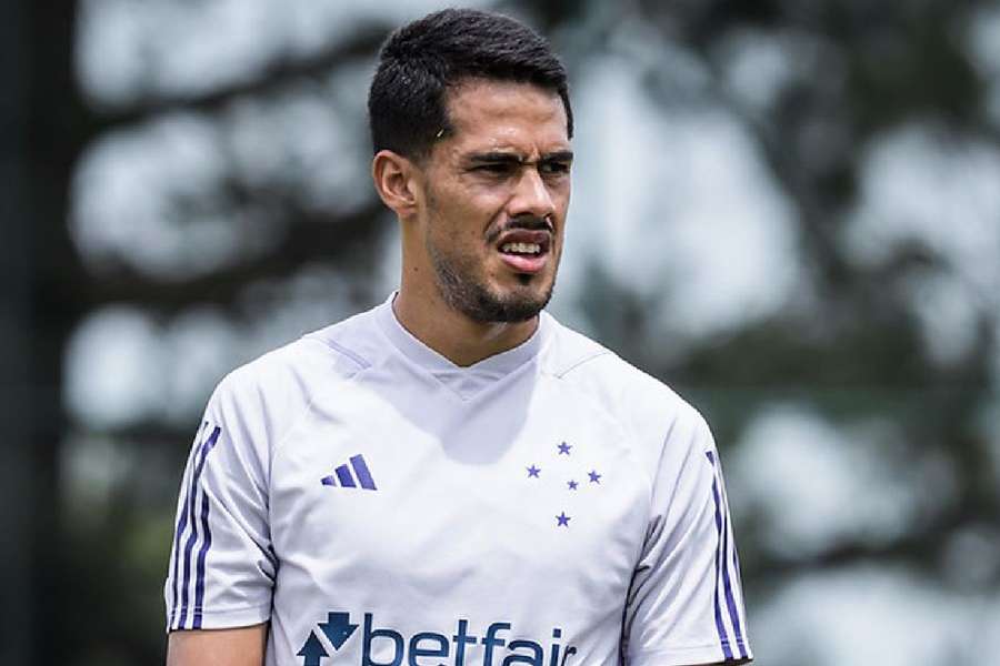 Lucas Oliveira não fazia parte dos planos do Cruzeiro