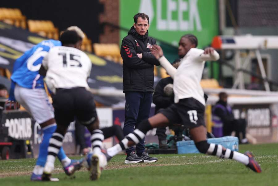 Sunderland boss Le Bris: No excuses; Port Vale deserved Cup win