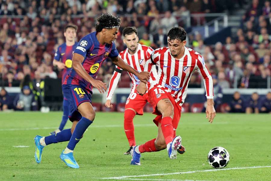 Le Barça porte plainte devant l'UEFA après une main non sifflée de l'Atlético