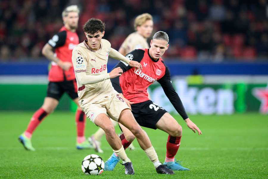 Stefan Bajcetic en la Champions, contra el Leverkusen