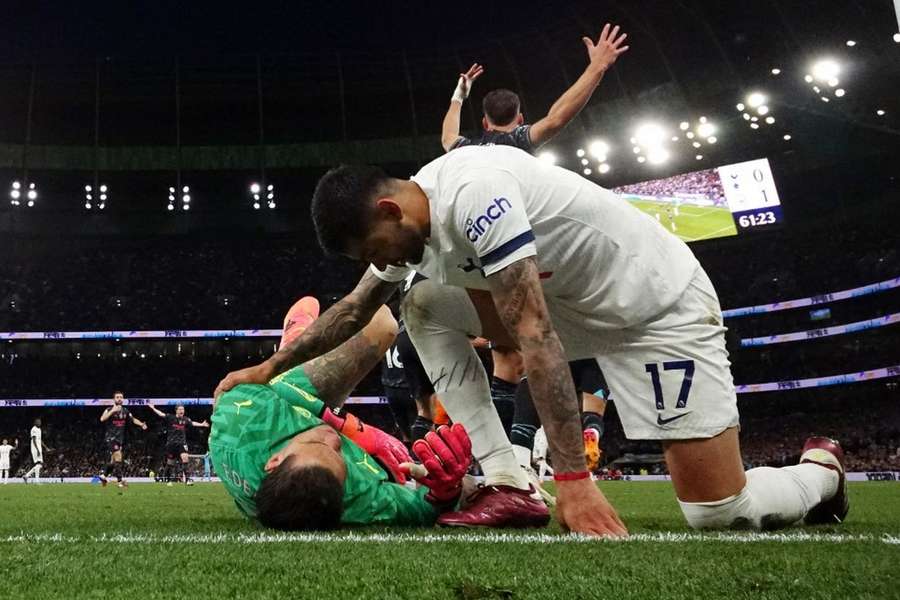 Ederson durant le match contre Tottenham.