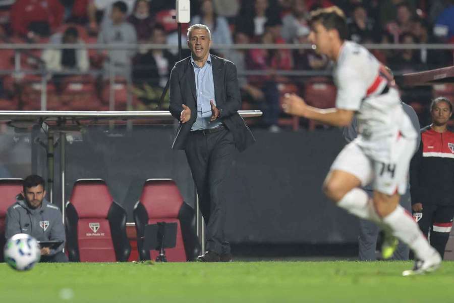 São Paulo quebra jejum e vence Botafogo