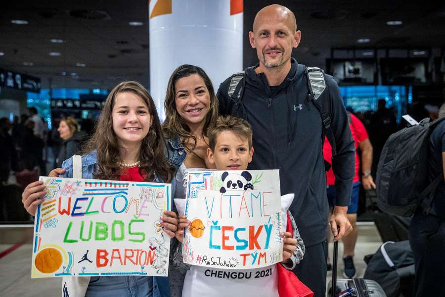 Luboš Bartoň se s rodinou bude stěhovat do USA.