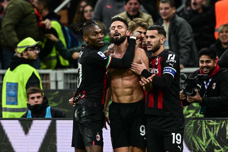 Il Milan vince nel finale contro lo Spezia e si prende la seconda posizione in classifica