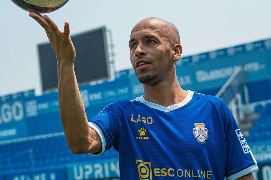 Ayoub Abou reforça o Feirense