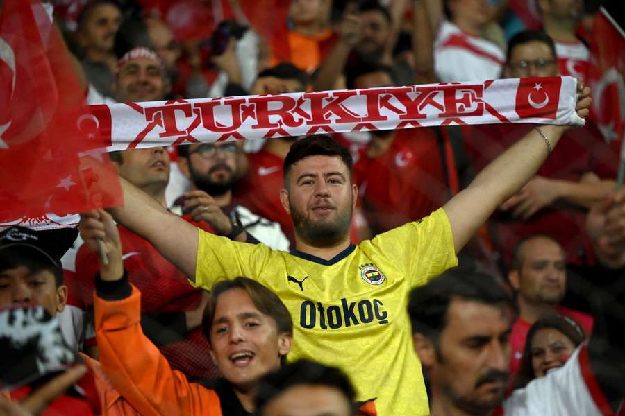 Türkische Fans beim Heimspiel in Eskisehir gegen Armenien.