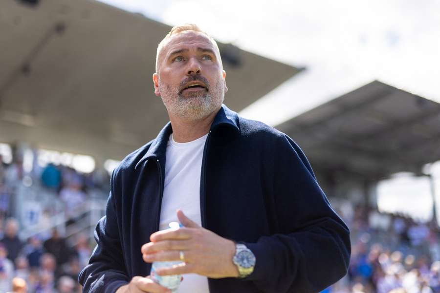 Tim Walter bleibt bei Holstein Kiel Tim Walter bleibt bei Holstein Kiel
