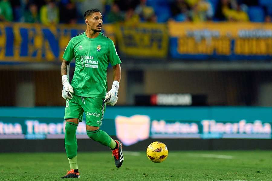 Álvaro Valles, durante un partido ante Osasuna