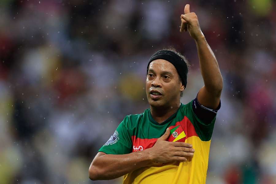 Ronaldinho durante un partido benéfico en Maracaná