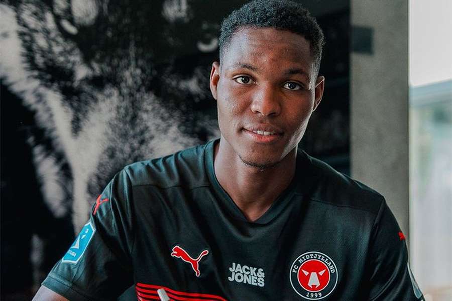 Ousmane Diao assinou pelo Midtjylland até 2029