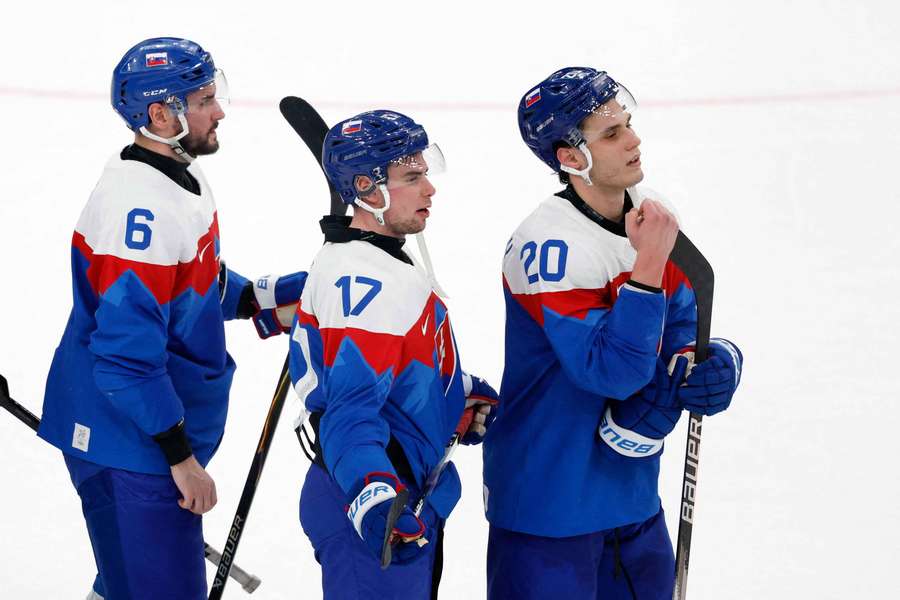 Cingel (vľavo) a spol. neskrývali sklamanie. Cingel (vľavo) a spol. neskrývali sklamanie.