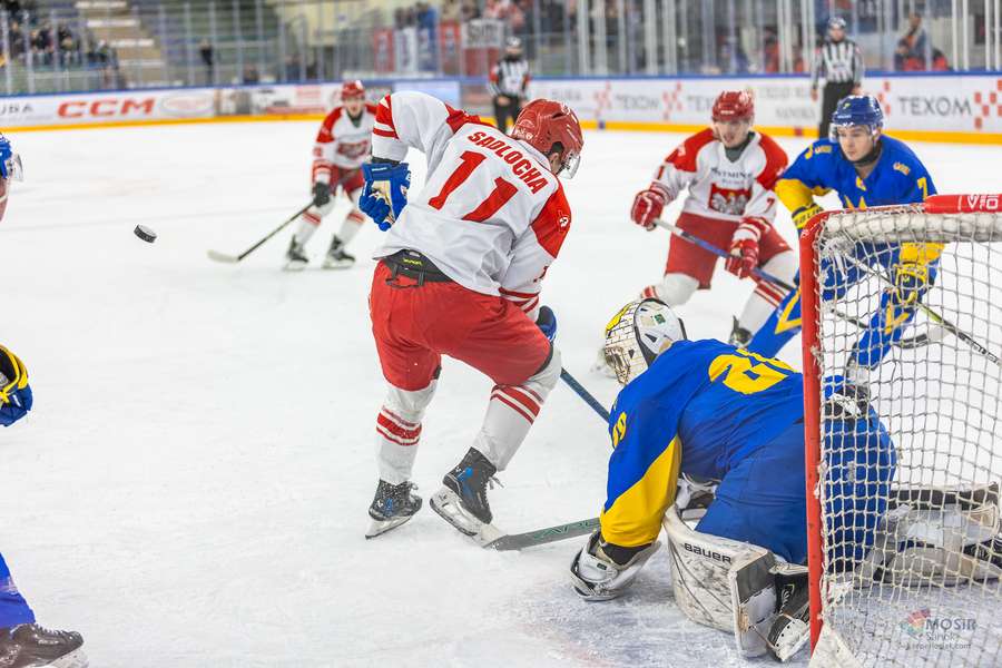 Hokejowa reprezentacja wygrała pierwszy towarzyski mecz z Ukrainą w Sanoku, dziś rozegrają drugi