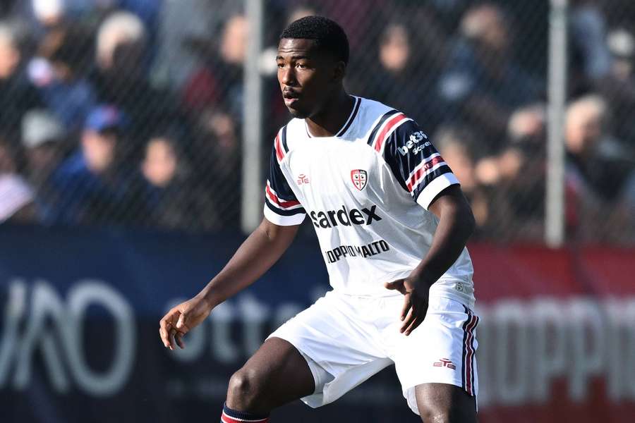 Cagliari striker Yael Trepy almost drowned in a swimming pool Cagliari striker Yael Trepy almost drowned in a swimming pool