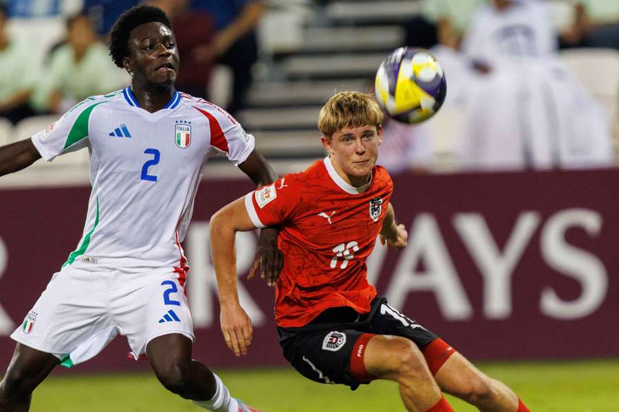 Dauda Iddrisa (left) in action