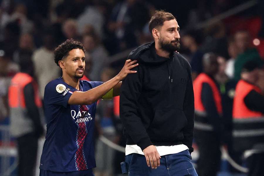 VIDEO: Gianluigi Donnarumma Says Goodbye to PSG Fans With Man City Talks Ongoing VIDEO: Gianluigi Donnarumma Says Goodbye to PSG Fans With Man City Talks Ongoing
