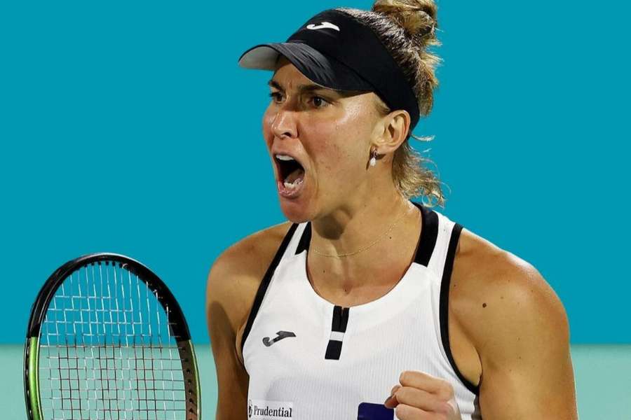 Bia Haddad avança no WTA 1000 de Miami após sofrer e aplicar pneu