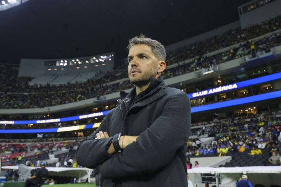 Cruz Azul y una crisis más: Nicolás Larcamón deja de ser técnico de la Máquina