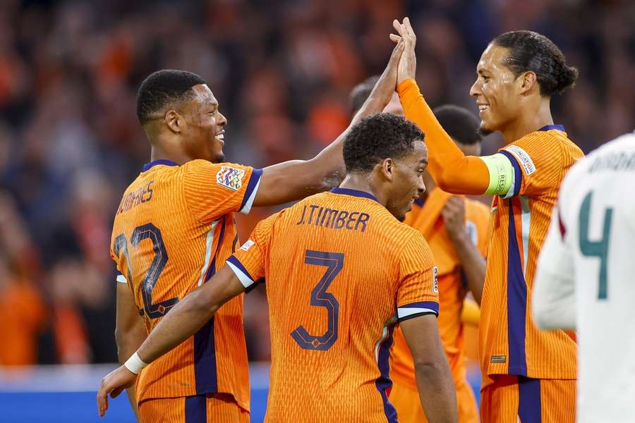 Los jugadores de Países Bajos, celebrando su tercer gol