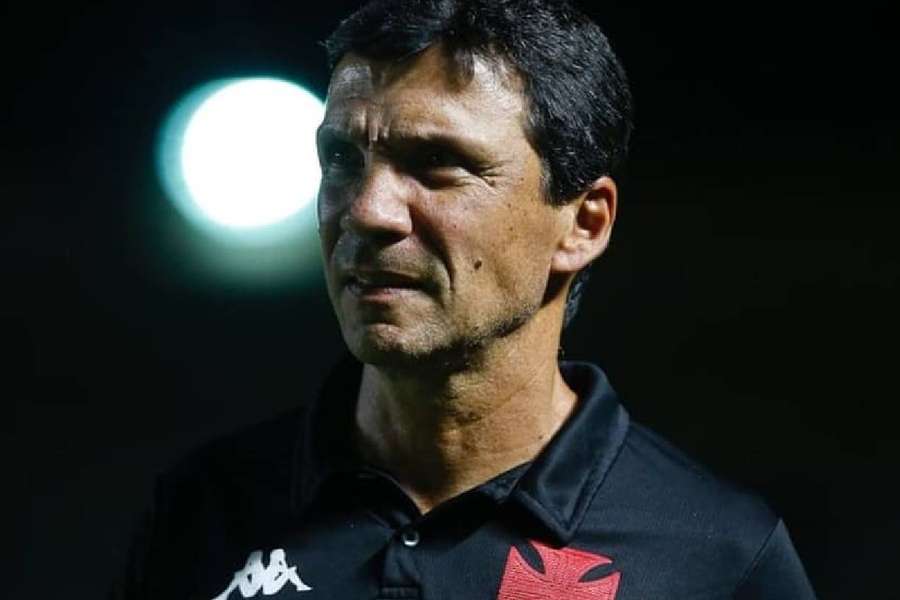Zé Ricardo acumula passagens por grandes clubes do país como Inter, Flamengo e Vasco