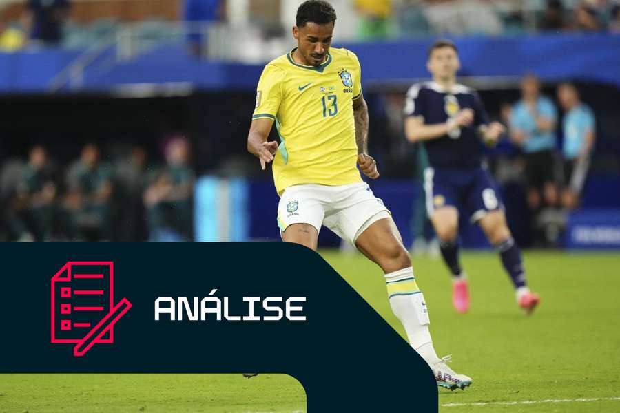 Danilo em ação pela seleção brasileira