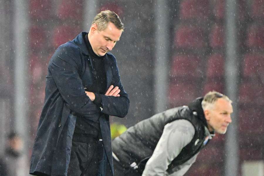 Hráli jsme blbě, ale možná v tom budu muset pokračovat, řekl Skuharvý. Priske jen kroutil hlavou