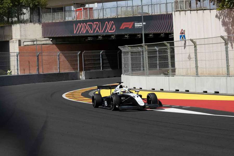 Roban cableado en Madring a dos semanas del GP de España Roban cableado en Madring a dos semanas del GP de España