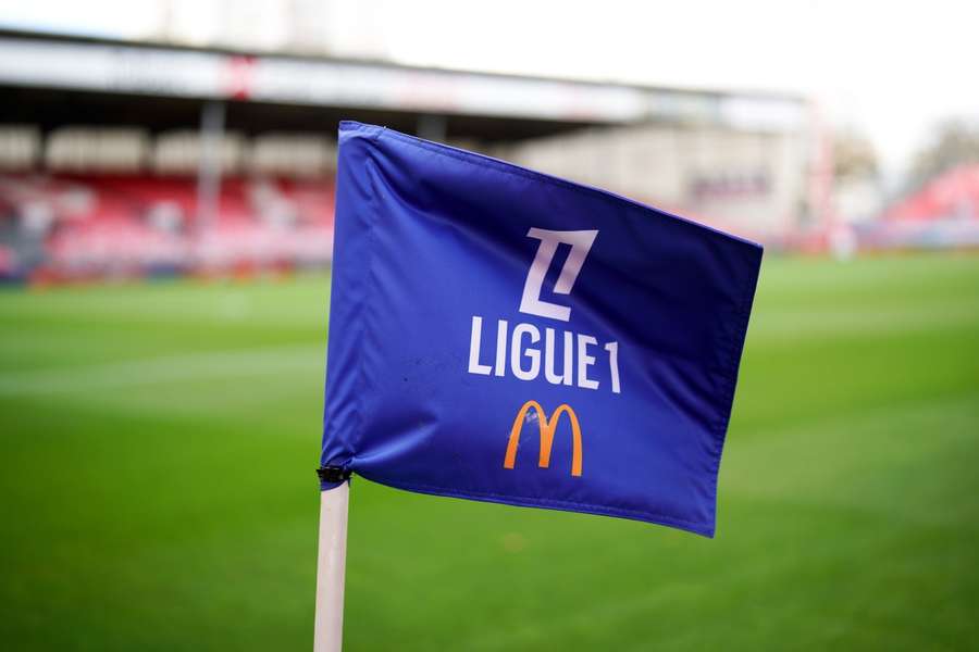 In Frankreich haben sich Fans völlig daneben benommen.