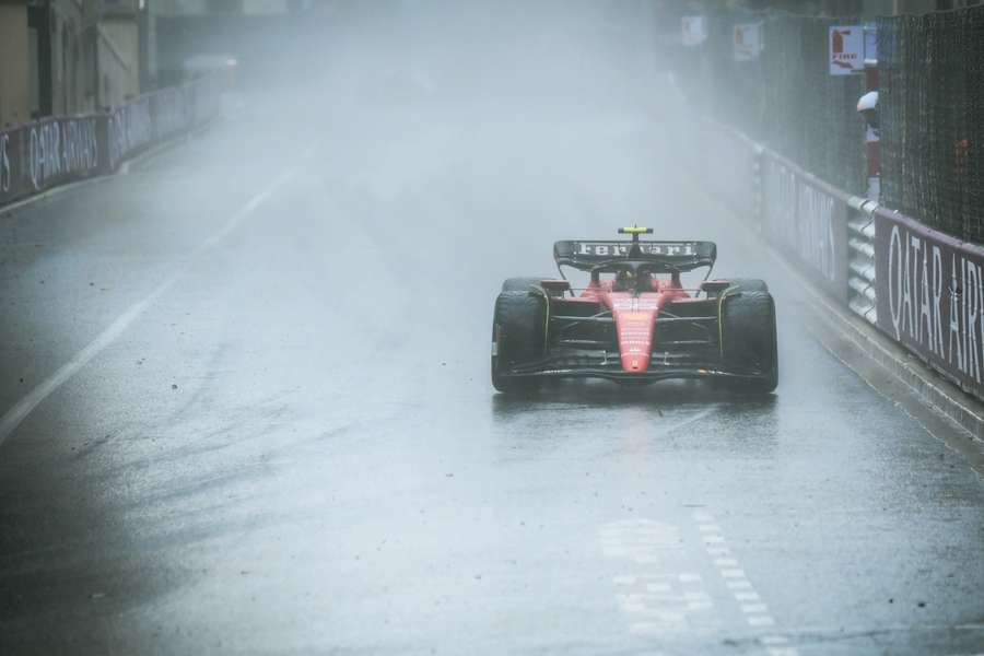 Carlos Sainz, bajo la lluvia de Mónaco