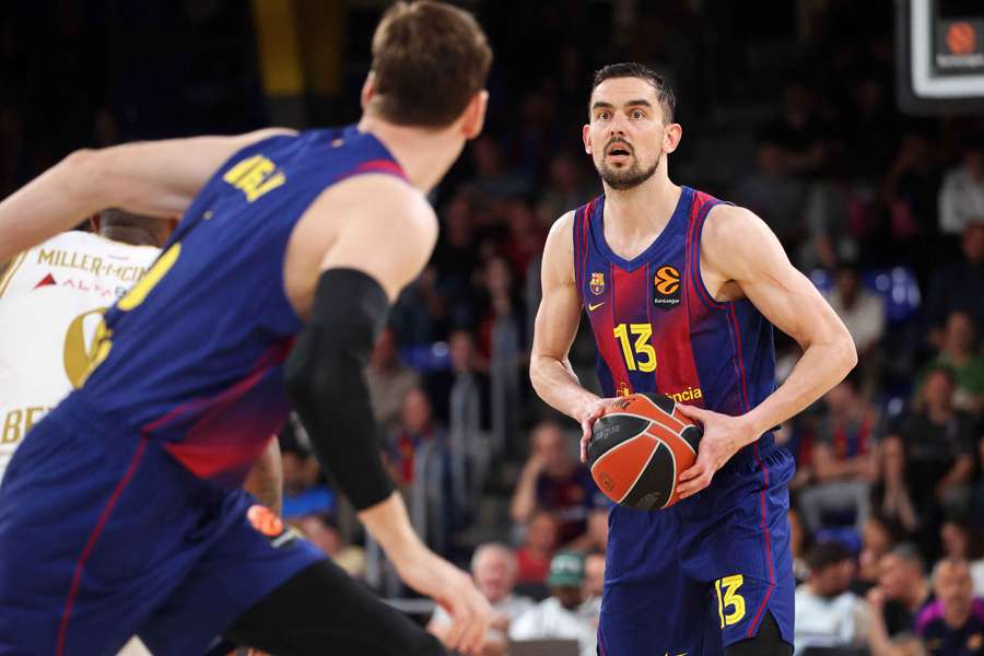 Tomáš Satoranský si po pěti týdnech zahrál za Barcelonu. Tomáš Satoranský si po pěti týdnech zahrál za Barcelonu.