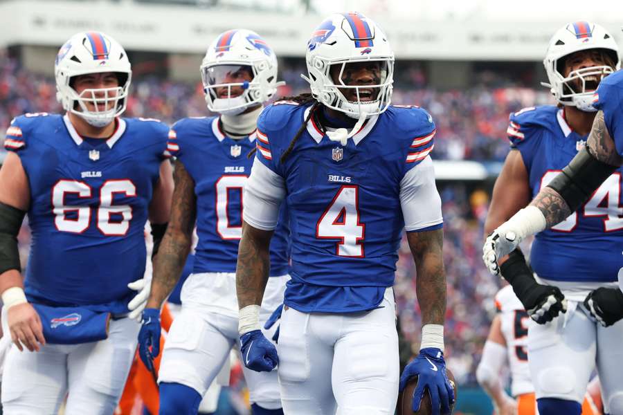 NFL division winner predictions for the 2025 season