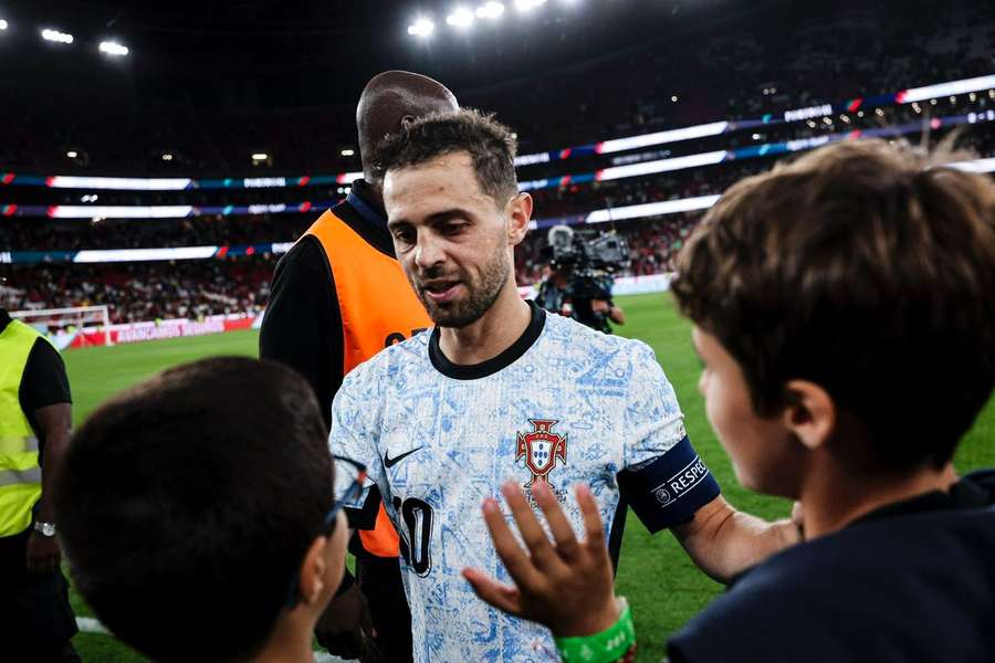 Bernardo Silva terminou jogo com a Croácia com a braçadeira de capitão