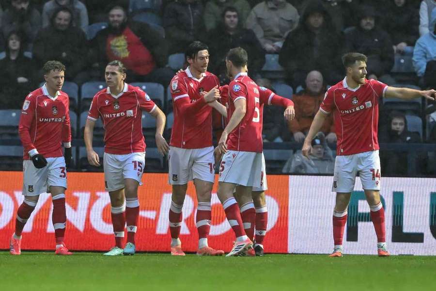 Wrexham co-owners sell minority share Wrexham co-owners sell minority share