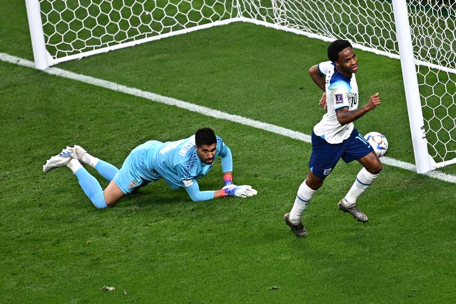 Raheem Sterling deu sequência a dez minutos fantásticos da Inglaterra Raheem Sterling deu sequência a dez minutos fantásticos da Inglaterra